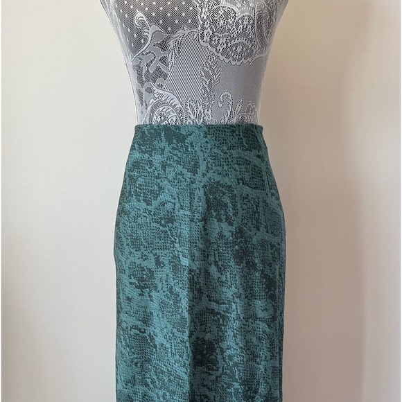 'a new day' Women's Green Snakeskin Print Maxi Skirt - Picture 11 of 11